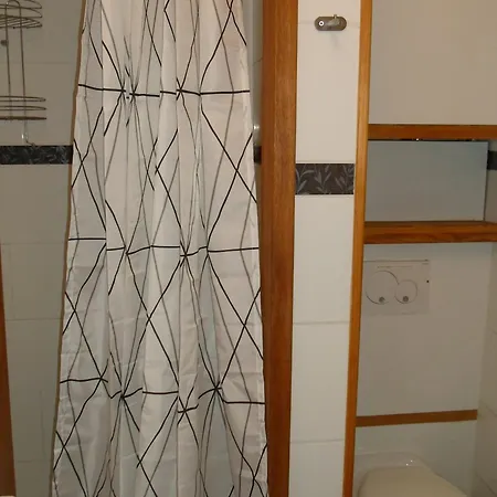 Climatise Proche Des Thermes A - Fr-1-503-57 شقة